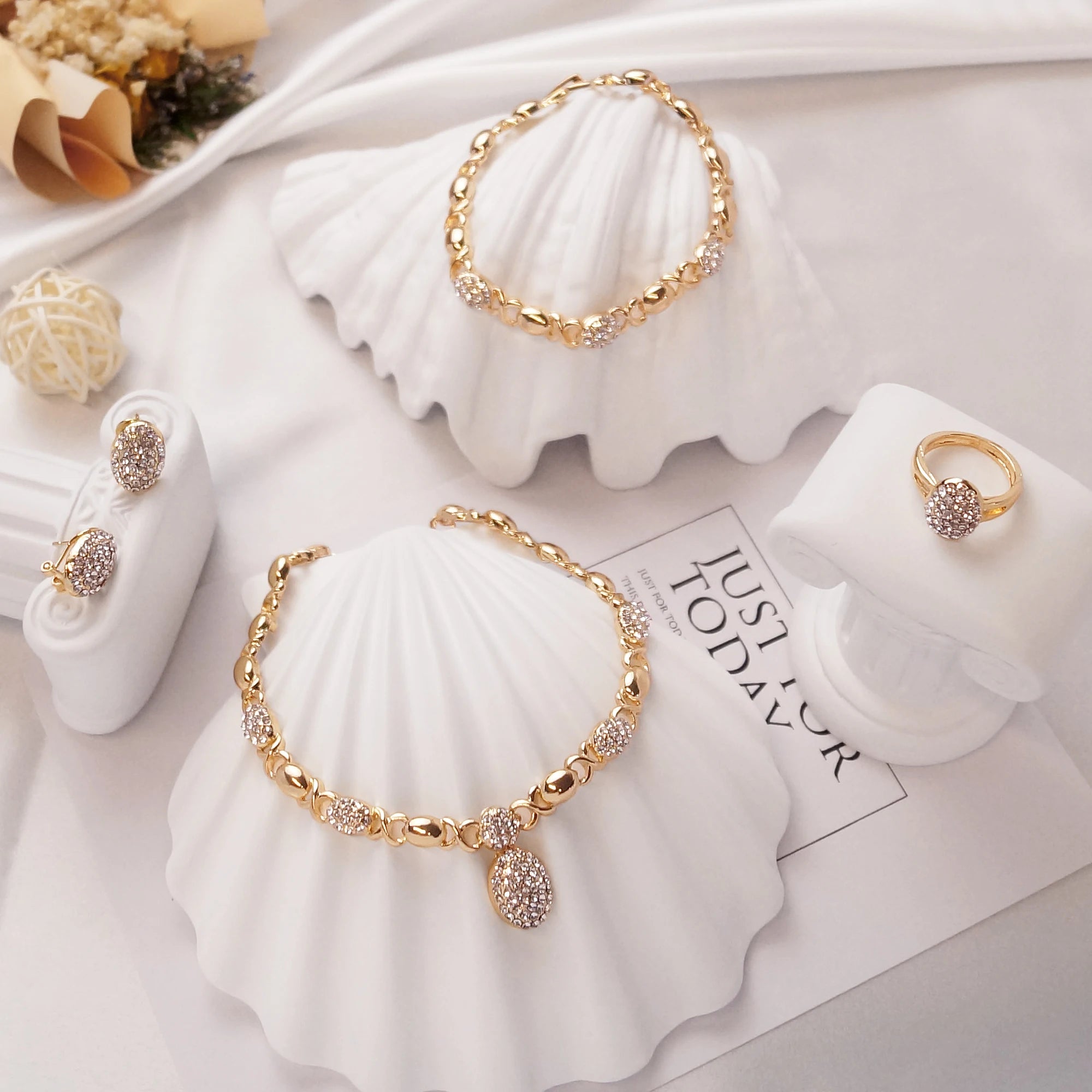 Woman Jewelry Set 18K Gold Plated Heart and Bear Necklace Set Wedding Fashion Jewelry Set Accessories Earrings and Rings Gifts