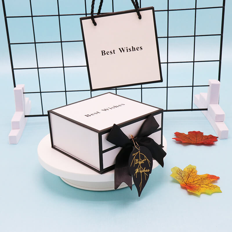 White Clamshell Gift Box For Lipstick Packaging | Clamshell Gift Box