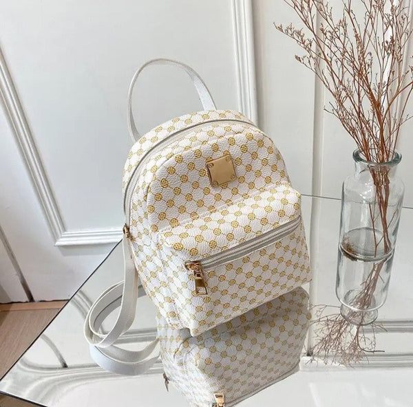 Classic Women Backpack Fashionable Bag